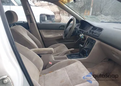 1995 Honda Accord Ex z USA, uszkodzony, nr VIN 1HGCD565XSA106567